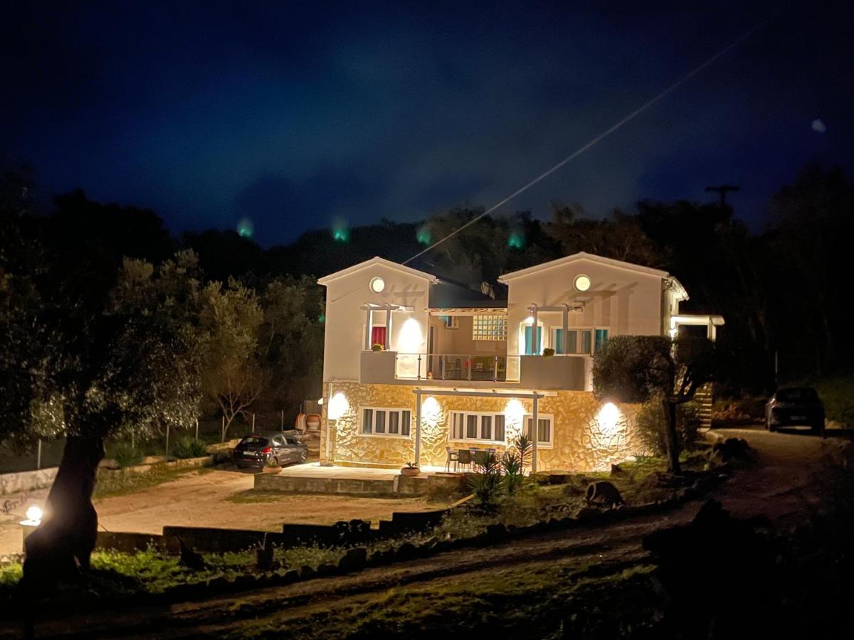 Armoniahousesuites Peritheia Extérieur photo