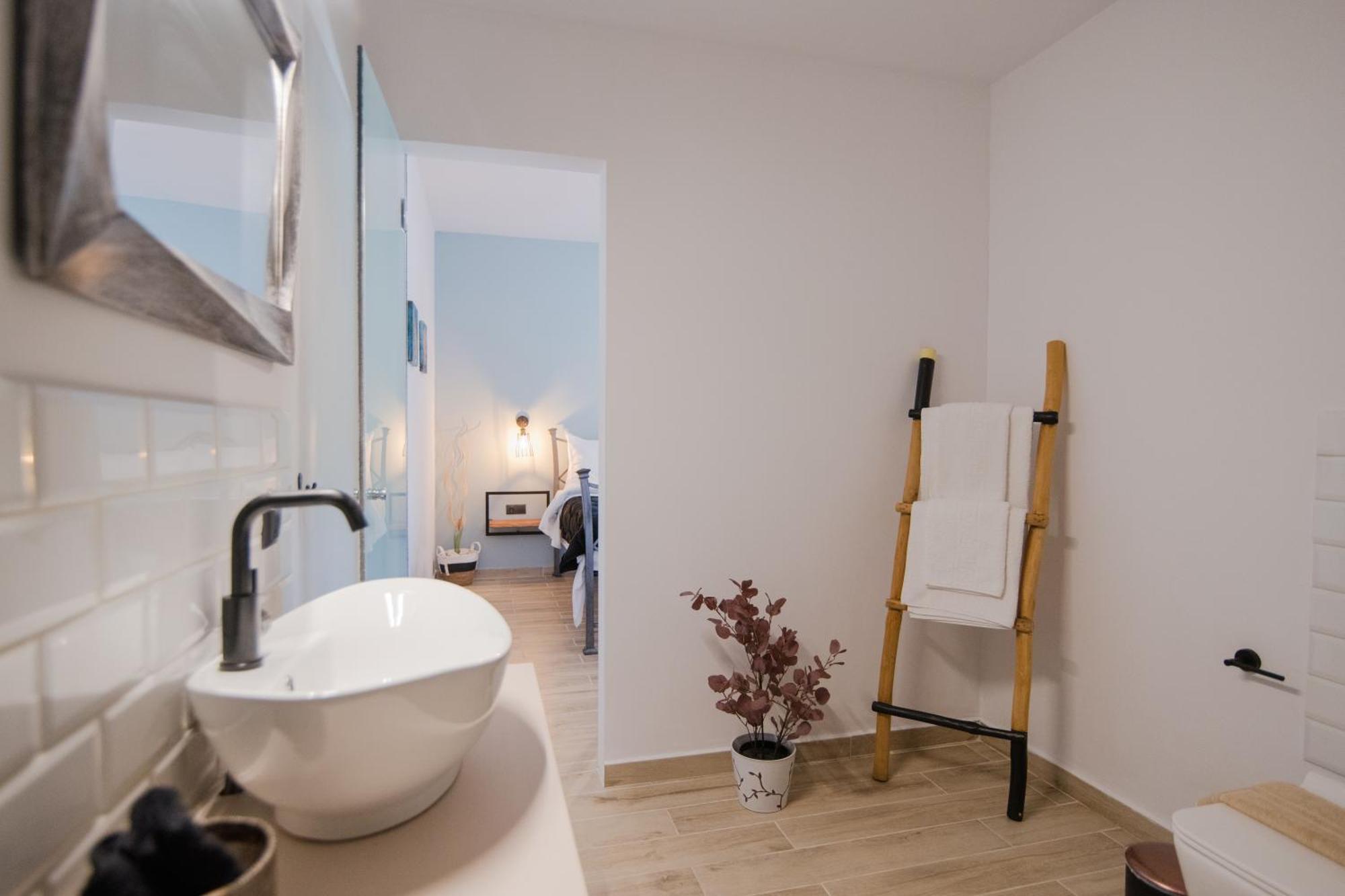Armoniahousesuites Peritheia Extérieur photo